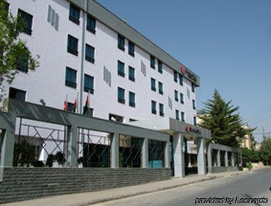 Ramada Hotel & Suites Amman Exterior foto